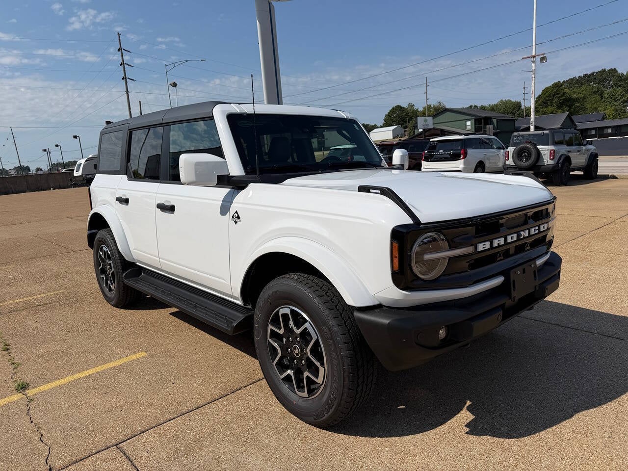 2026 Ford Bronco Outer Banks 4x4 4dr SUV