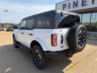 2026 Ford Bronco Outer Banks 4x4 4dr SUV