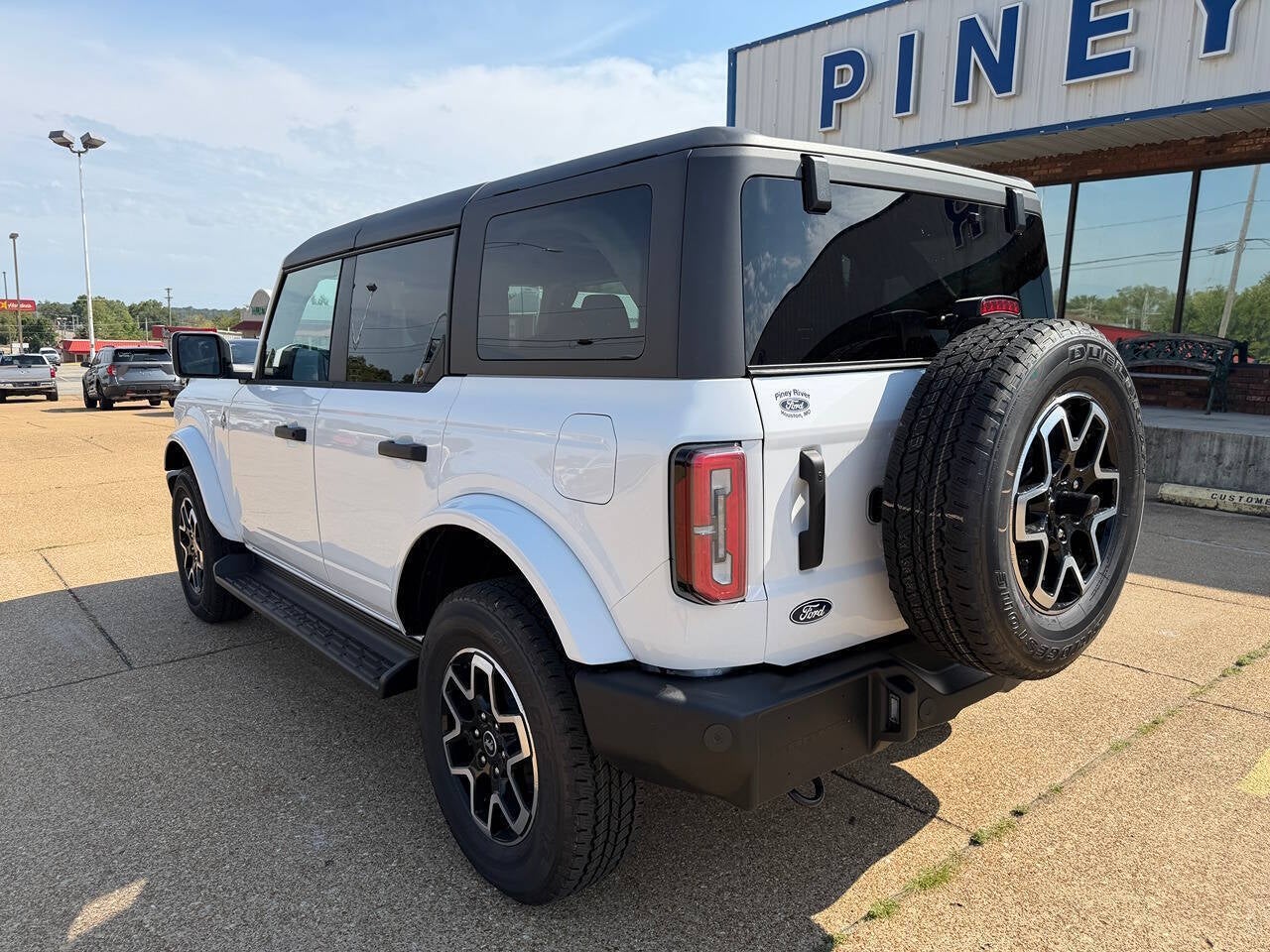 2026 Ford Bronco Outer Banks 4x4 4dr SUV