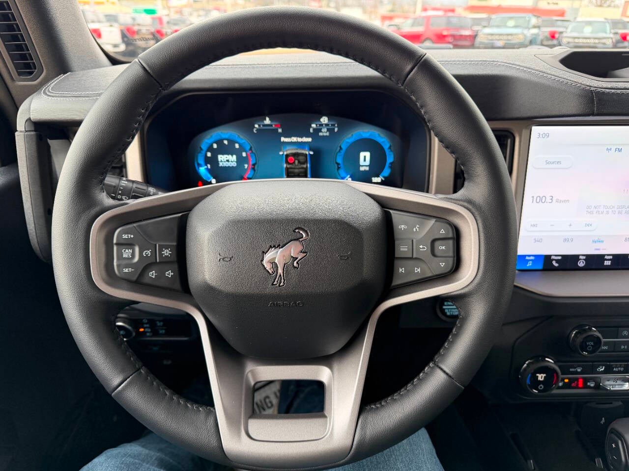 2025 Ford Bronco Outer Banks 4x4 4dr SUV