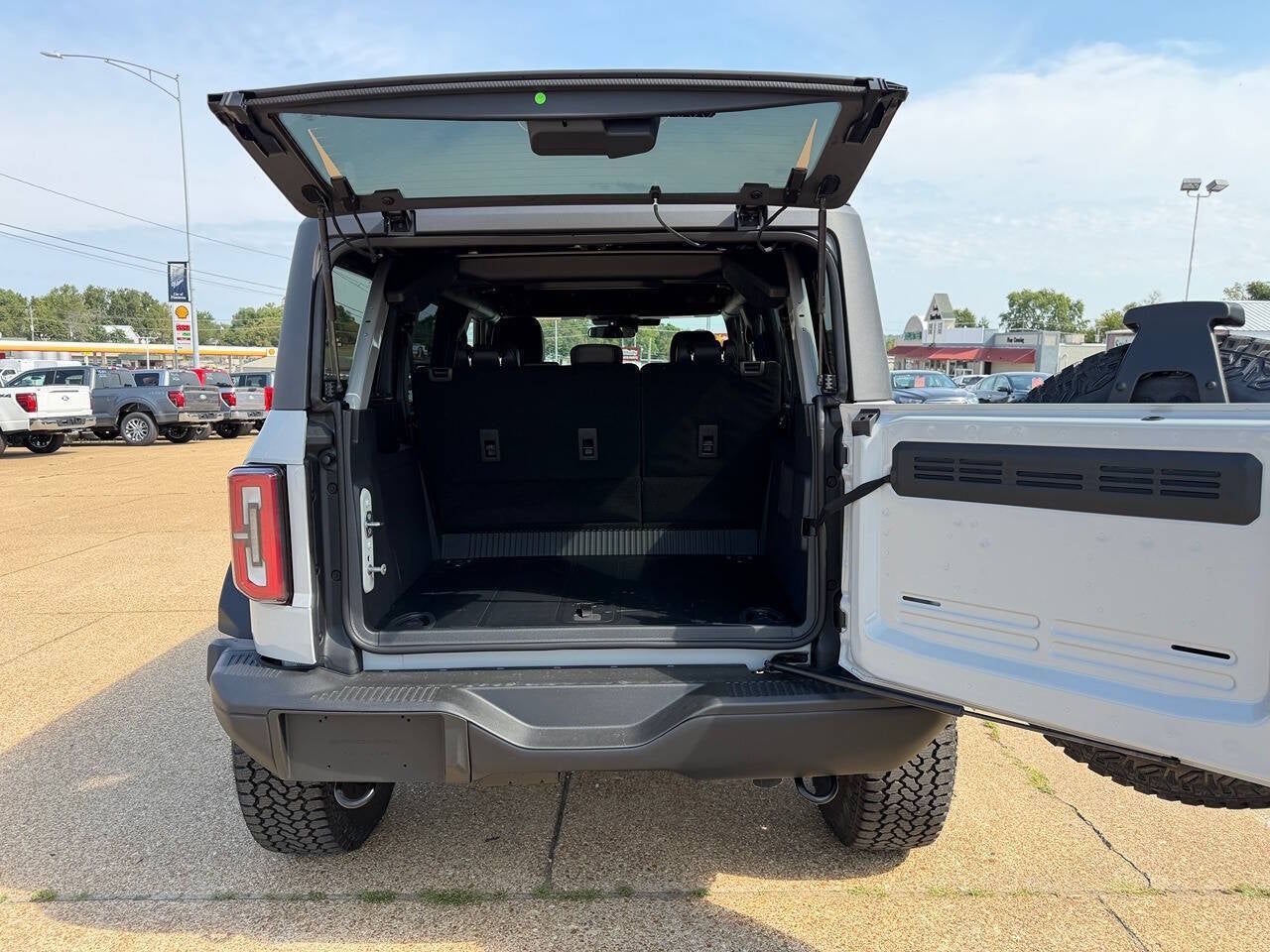 2026 Ford Bronco Badlands 4x4 4dr SUV
