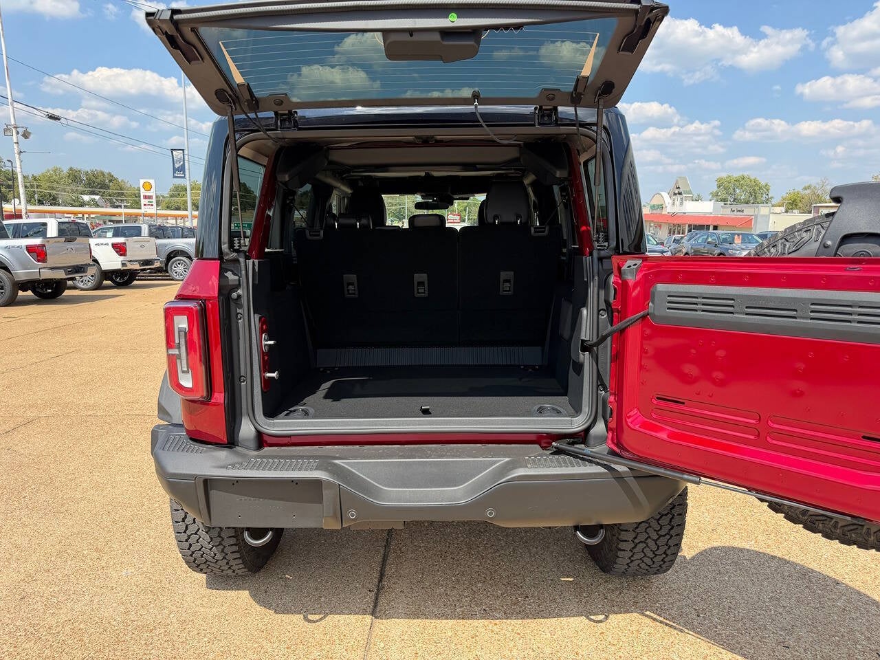 2026 Ford Bronco Badlands 4x4 4dr SUV