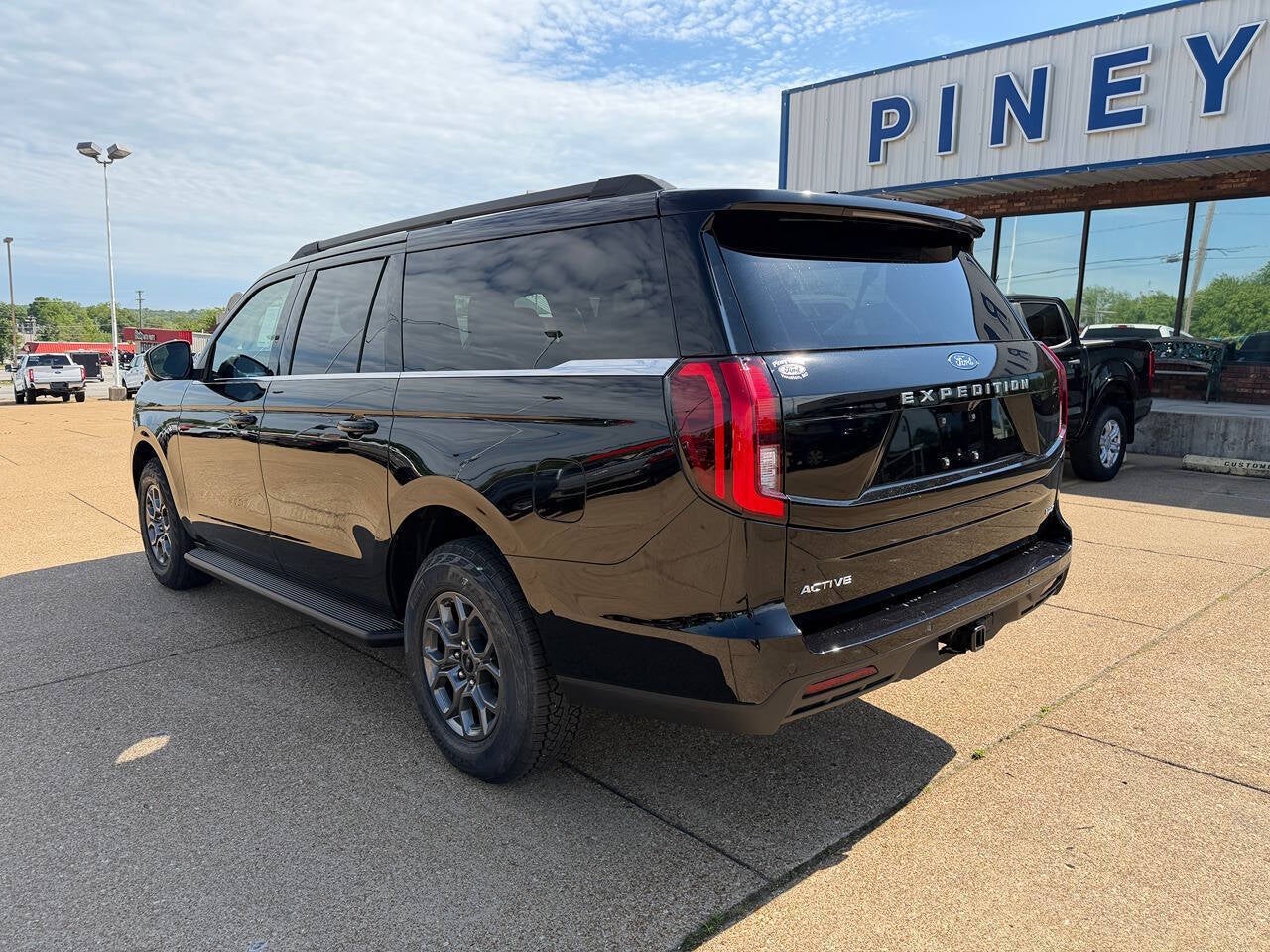 2026 Ford Expedition MAX Active 4x4 4dr SUV