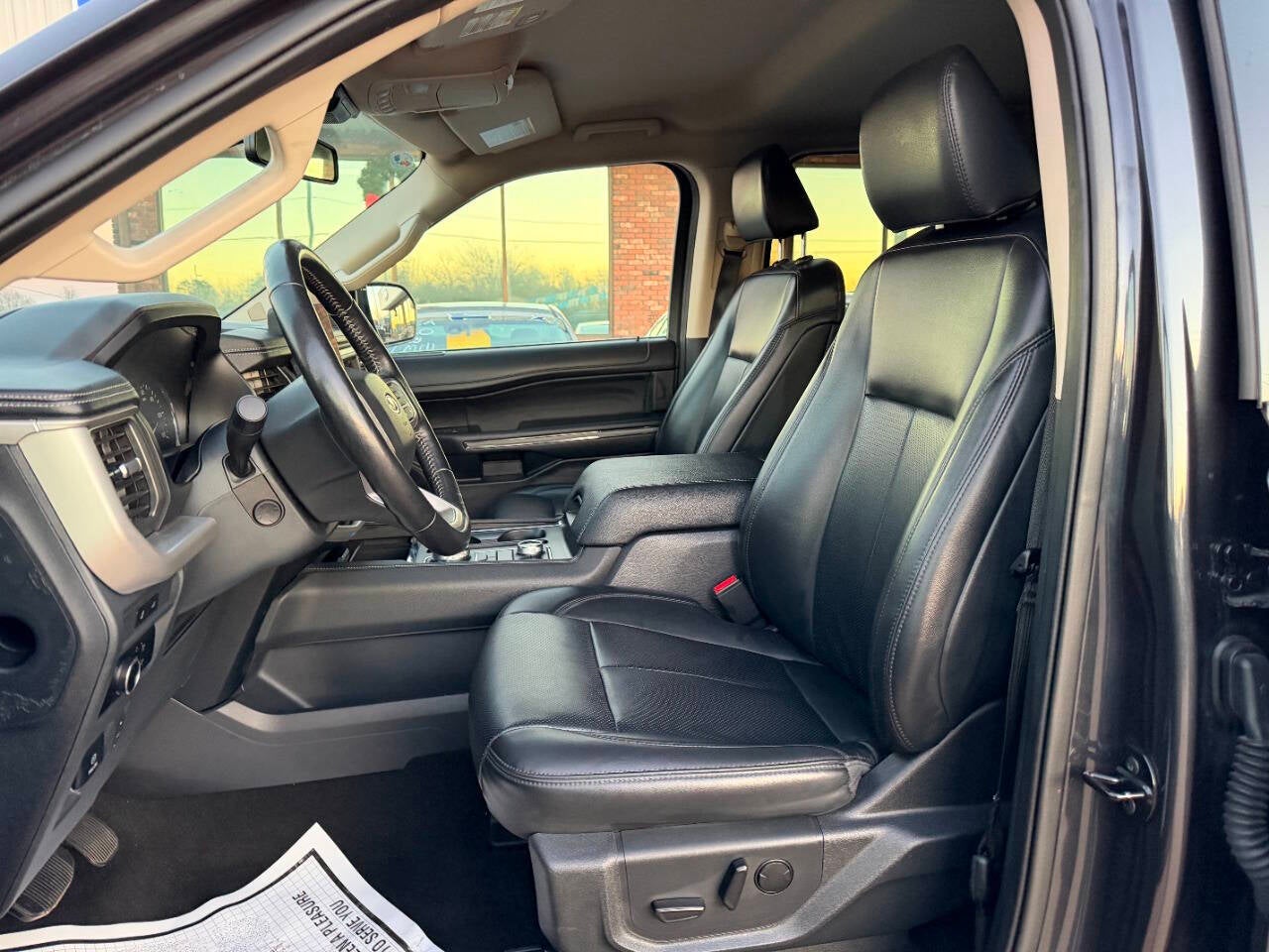 2024 Ford Expedition MAX XLT 4x4 4dr SUV