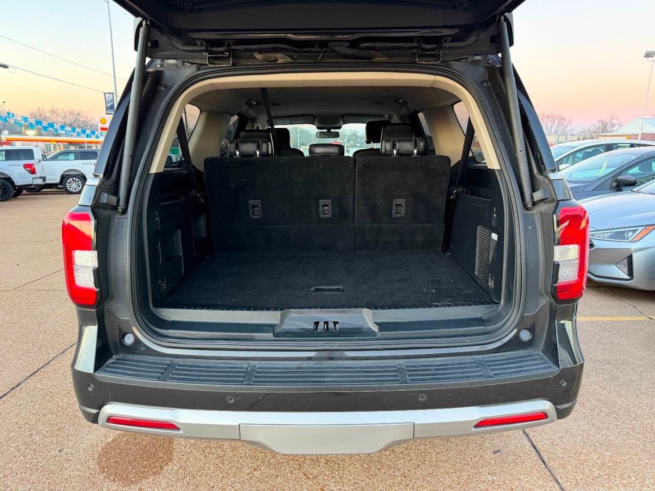 2024 Ford Expedition MAX XLT 4x4 4dr SUV