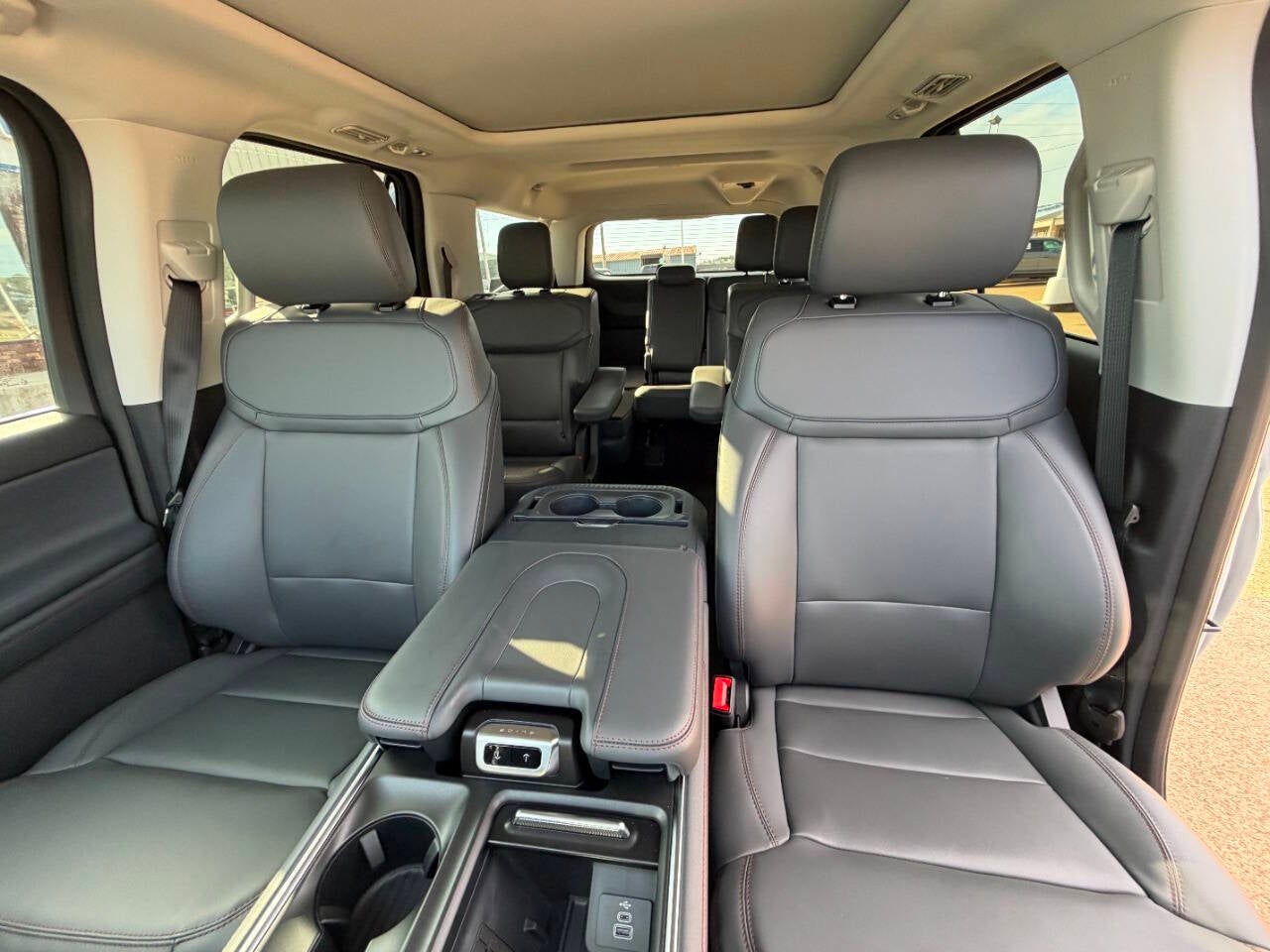 2025 Ford Expedition MAX Active 4x4 4dr SUV