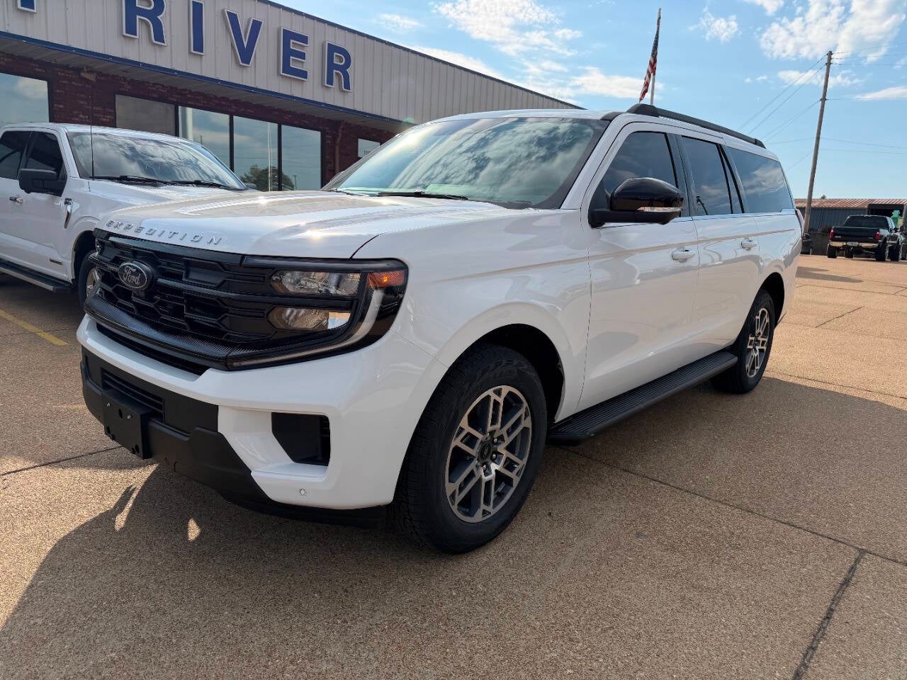 2025 Ford Expedition MAX Active 4x4 4dr SUV