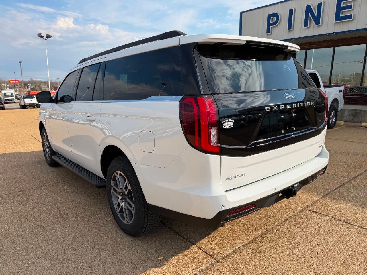 2025 Ford Expedition MAX Active 4x4 4dr SUV