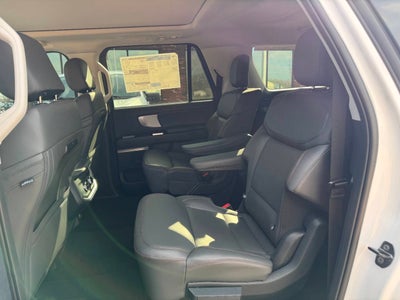 2025 Ford Expedition MAX Active 4x4 4dr SUV