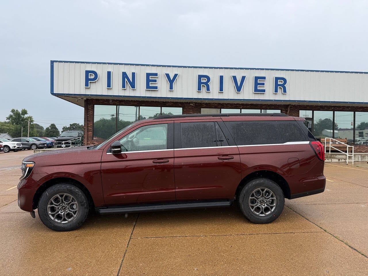 2027 Ford Expedition MAX Active 4x4 4dr SUV