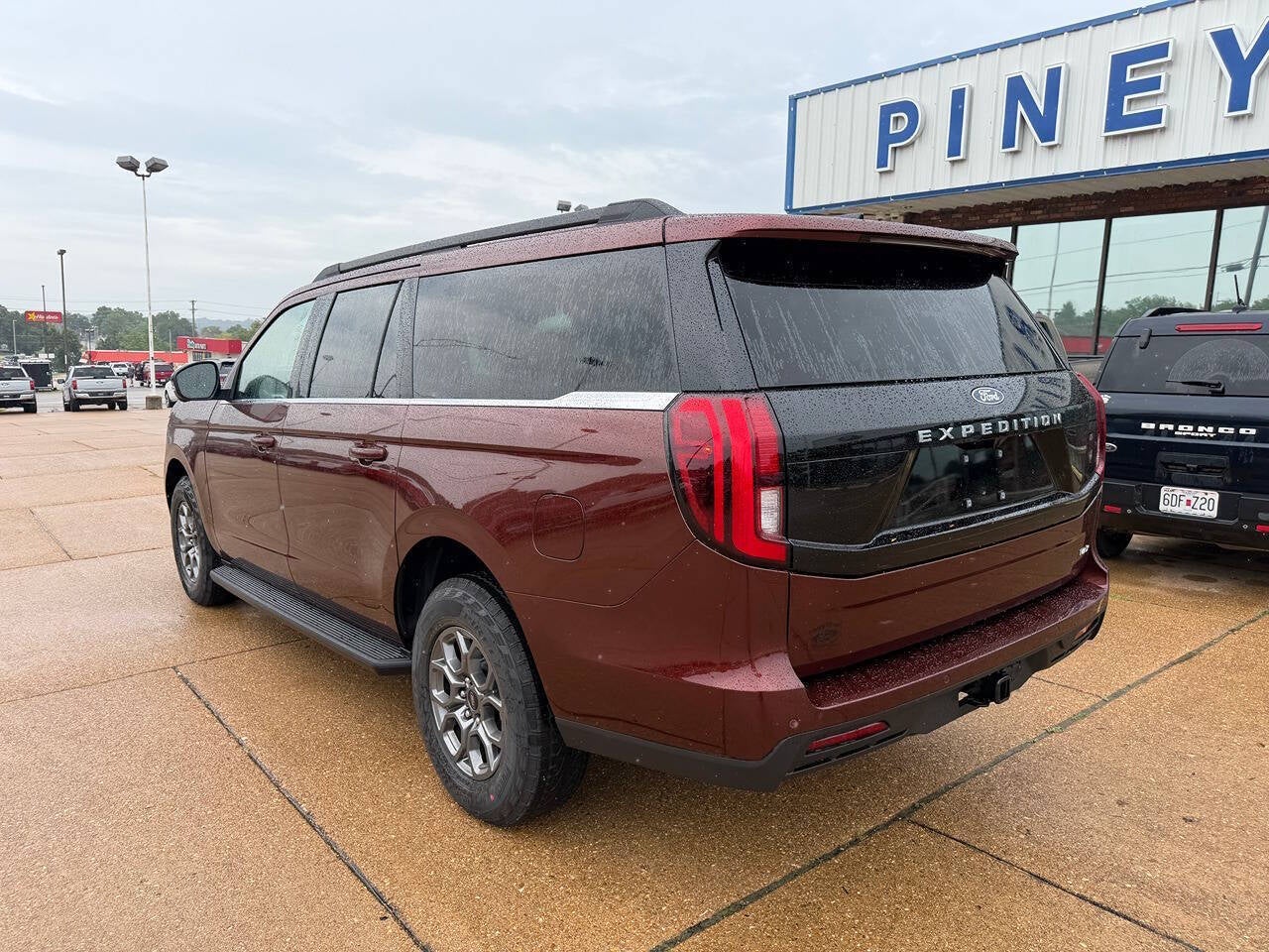 2027 Ford Expedition MAX Active 4x4 4dr SUV