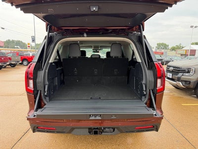 2027 Ford Expedition MAX Active 4x4 4dr SUV