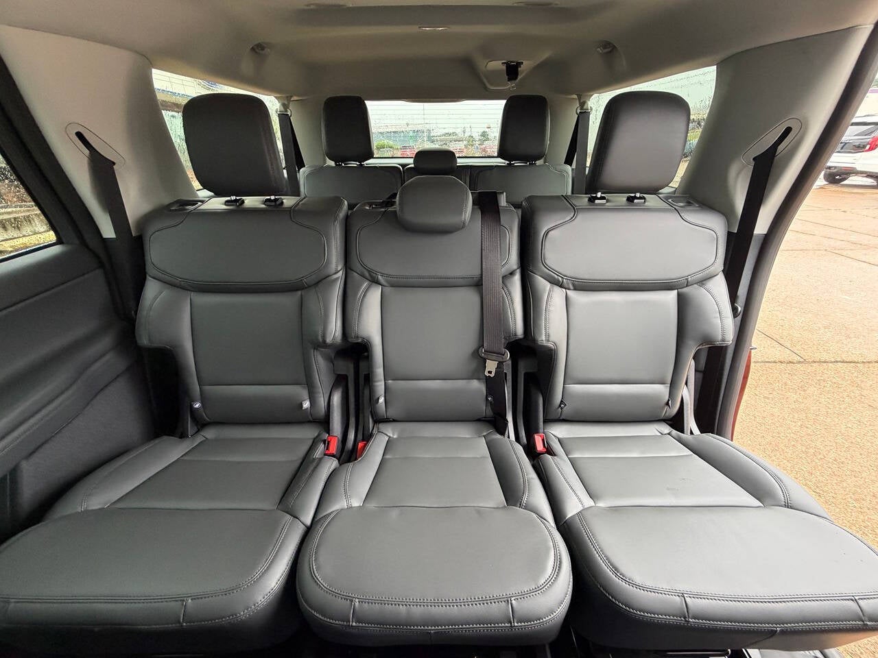 2027 Ford Expedition MAX Active 4x4 4dr SUV