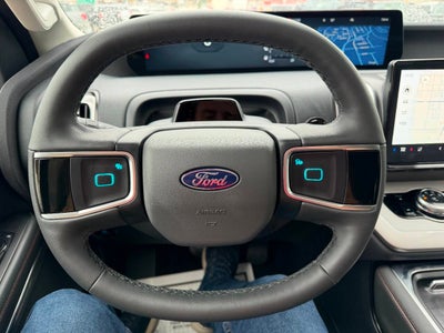 2025 Ford Expedition MAX Active 4x4 4dr SUV