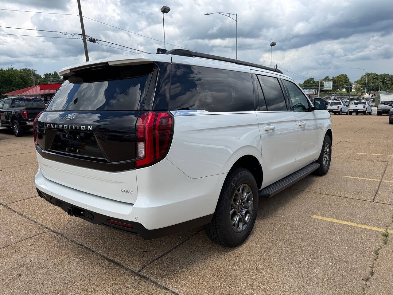 2027 Ford Expedition MAX Active 4x4 4dr SUV