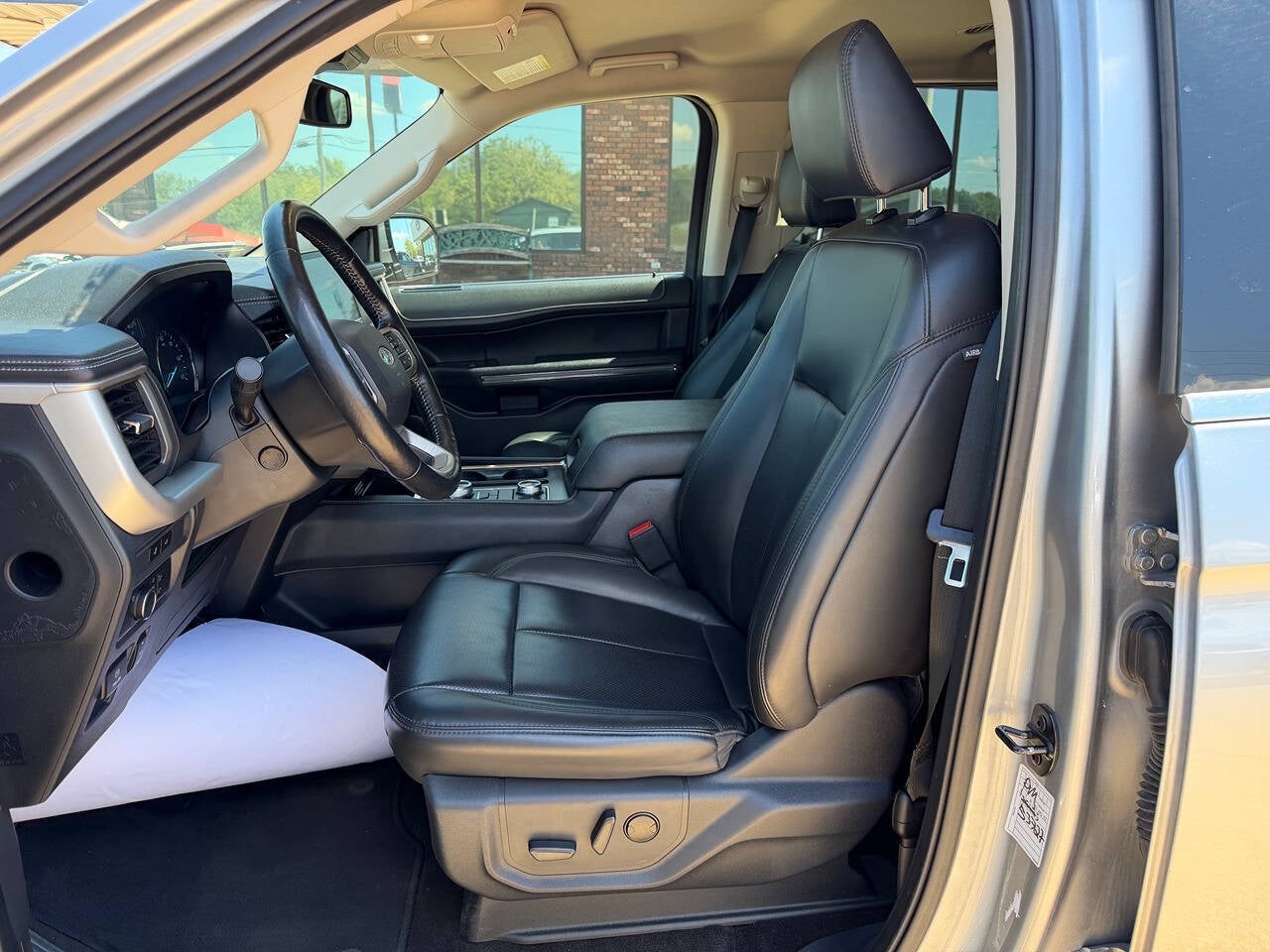 2022 Ford Expedition MAX XLT 4x4 4dr SUV