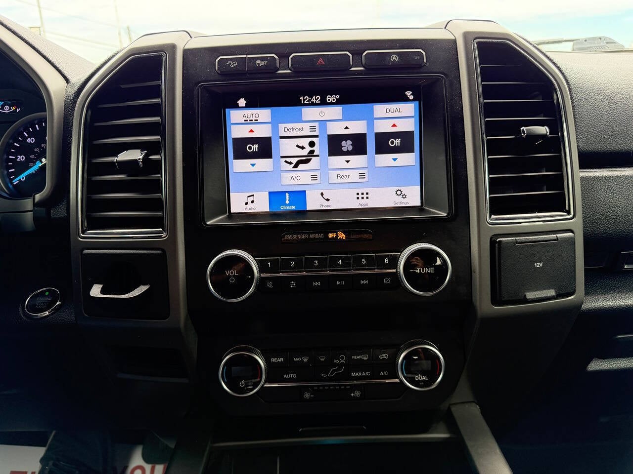 2019 Ford Expedition MAX XLT 4x4 4dr SUV
