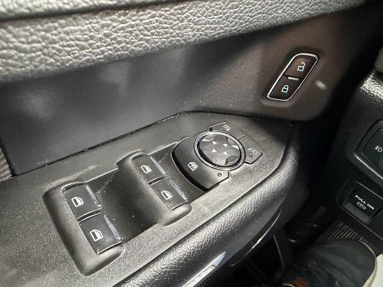 2019 Ford Expedition MAX XLT 4x4 4dr SUV