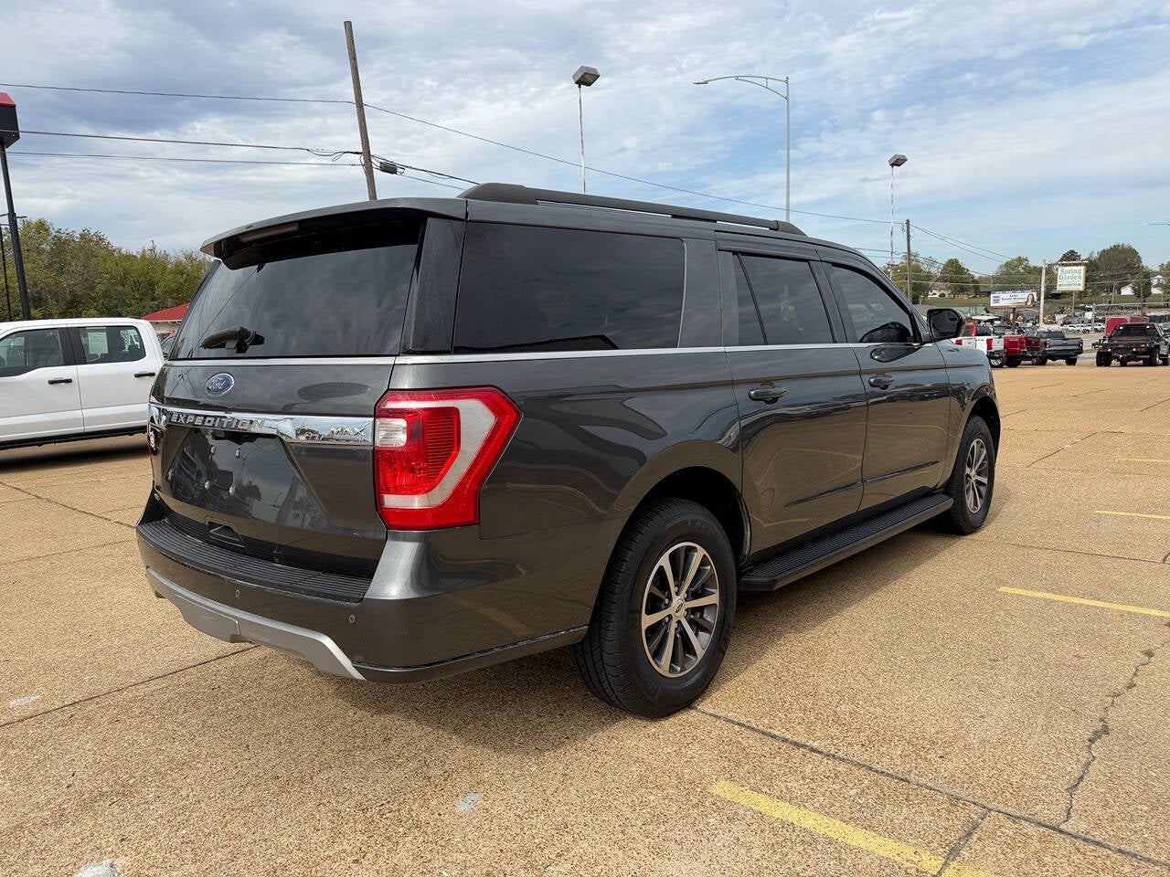 2019 Ford Expedition MAX XLT 4x4 4dr SUV