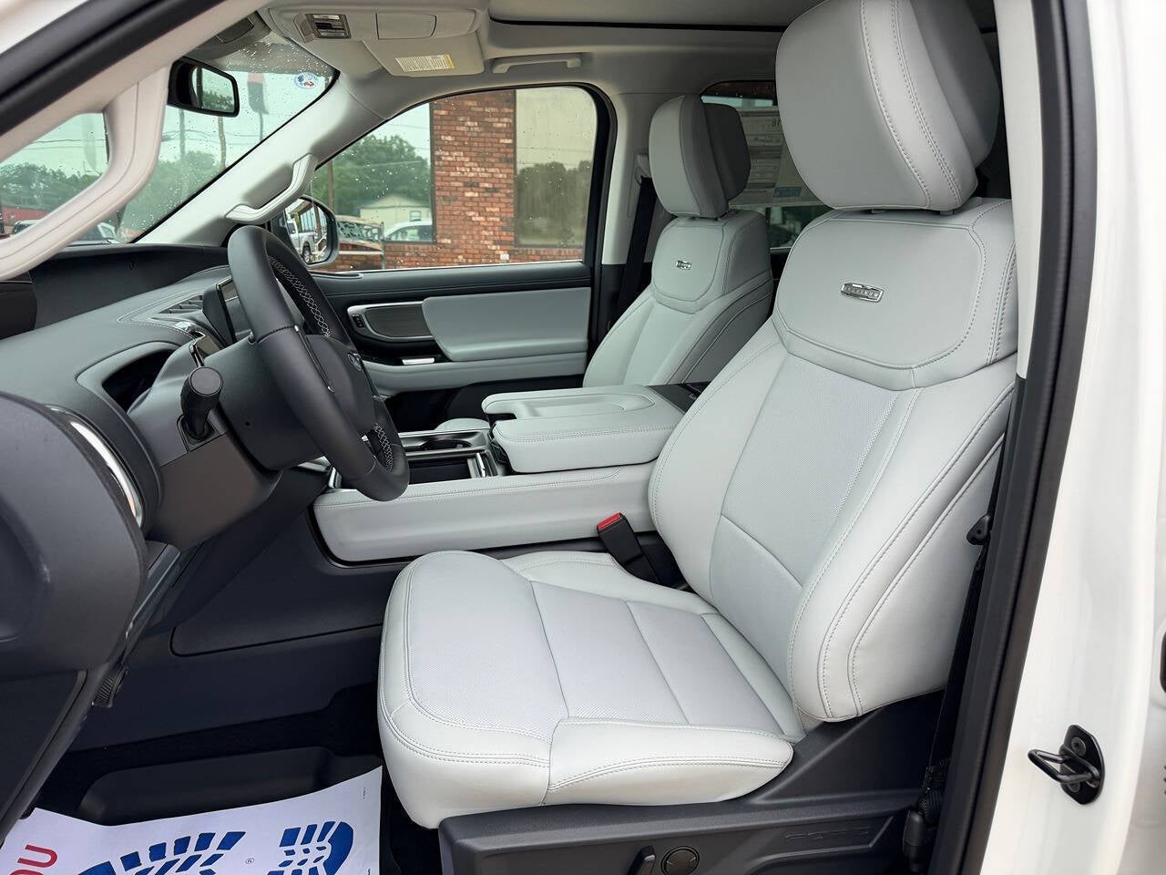 2026 Ford Expedition MAX Platinum 4x4 4dr SUV