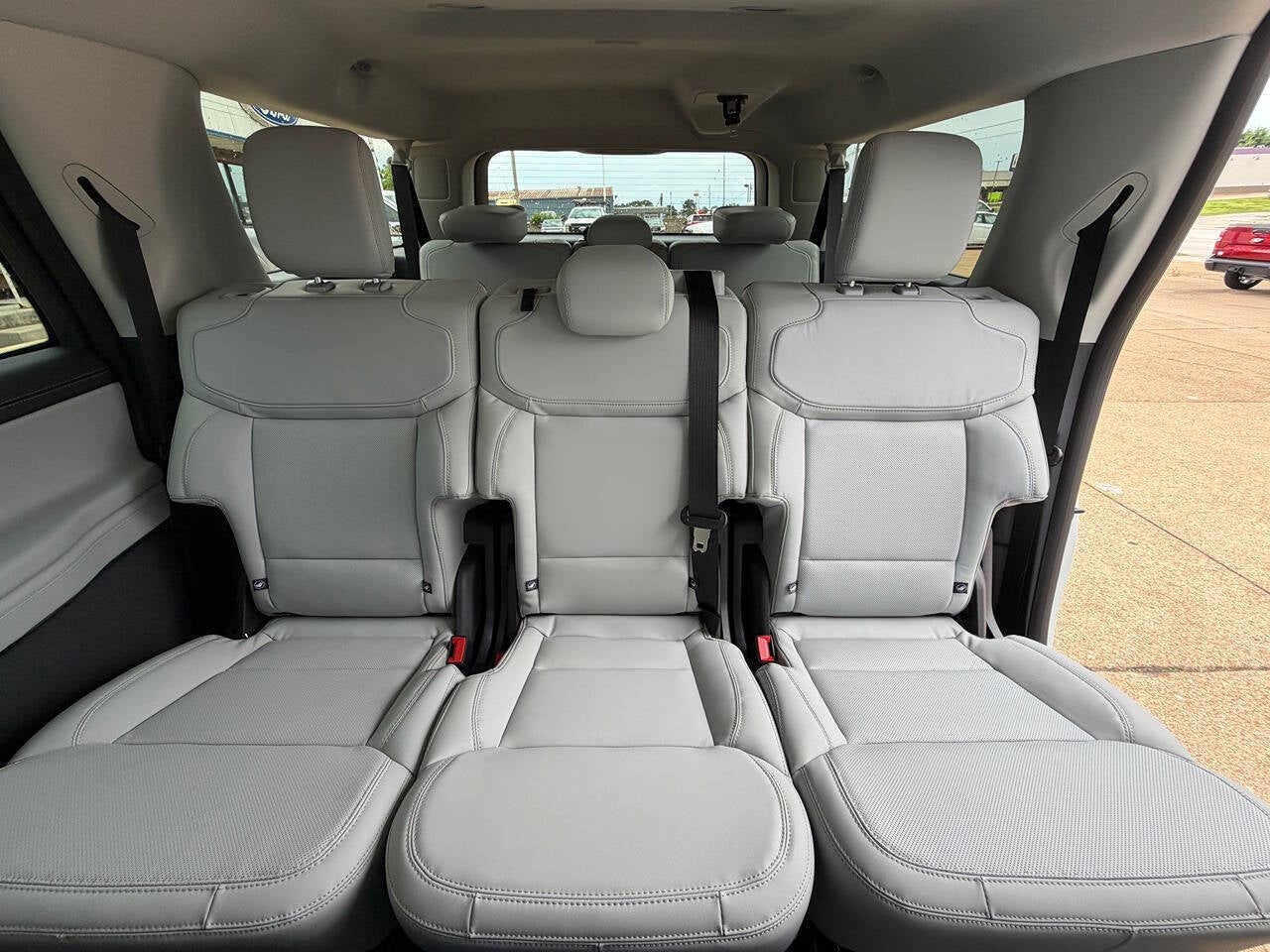 2026 Ford Expedition MAX Platinum 4x4 4dr SUV