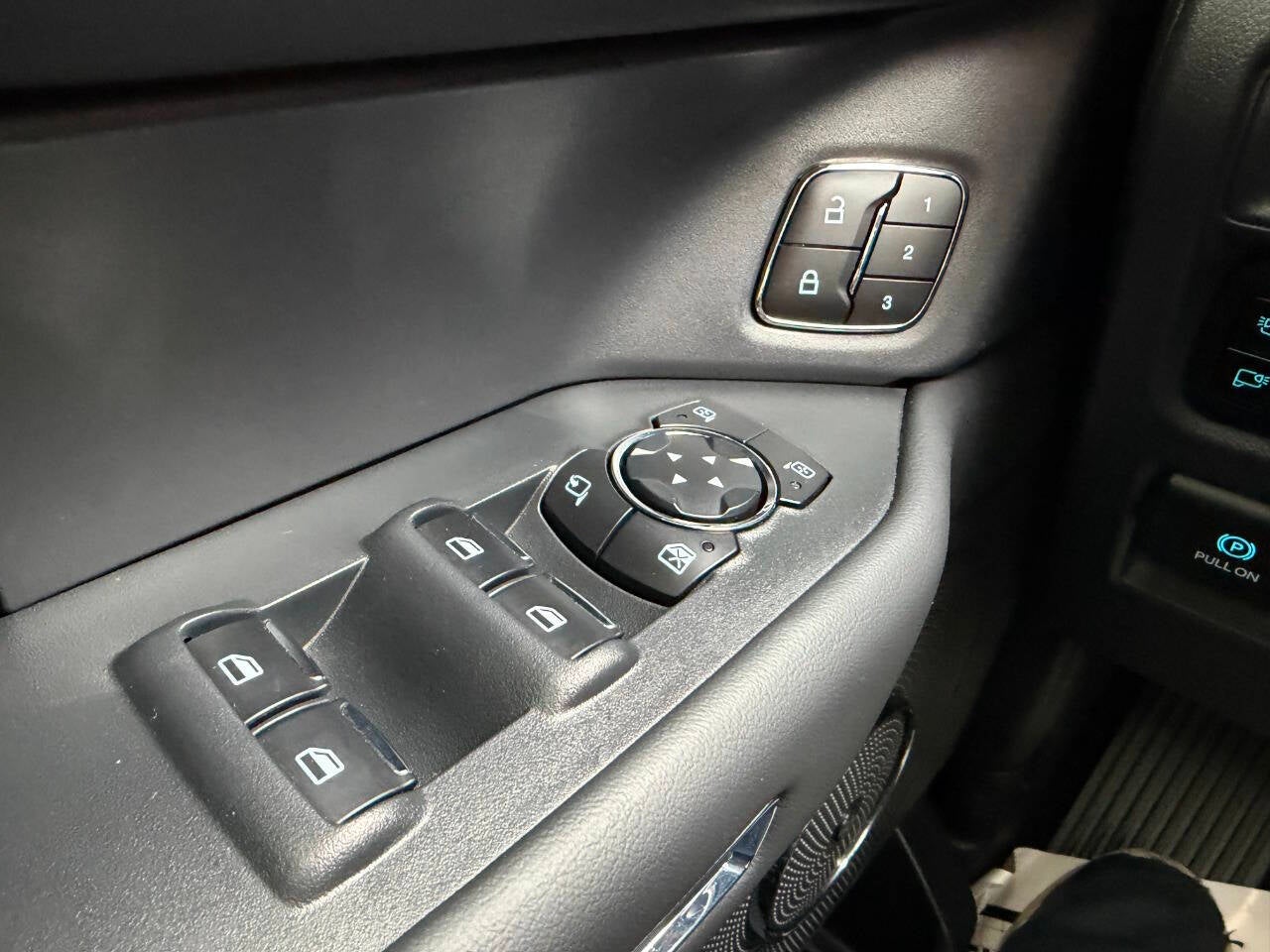 2024 Ford Expedition MAX Platinum 4x4 4dr SUV