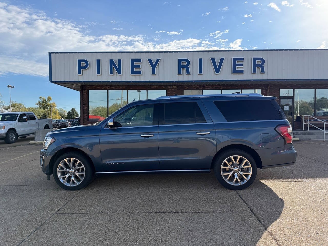 2018 Ford Expedition MAX Platinum 4x4 4dr SUV