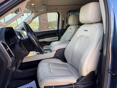 2018 Ford Expedition MAX Platinum 4x4 4dr SUV