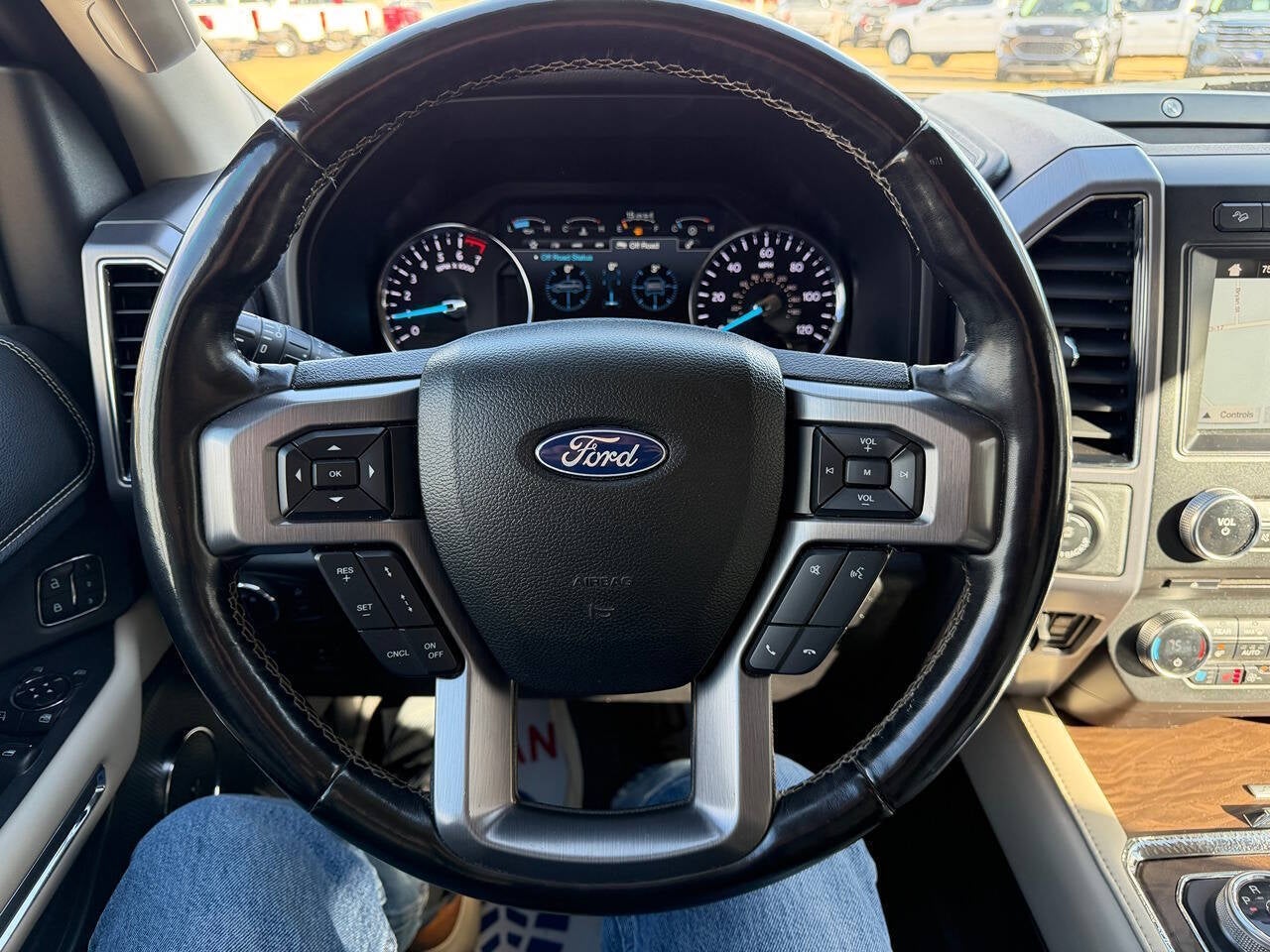 2018 Ford Expedition MAX Platinum 4x4 4dr SUV