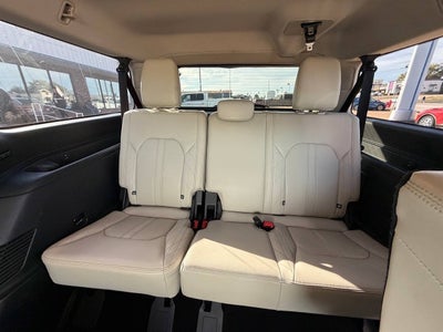 2018 Ford Expedition MAX Platinum 4x4 4dr SUV