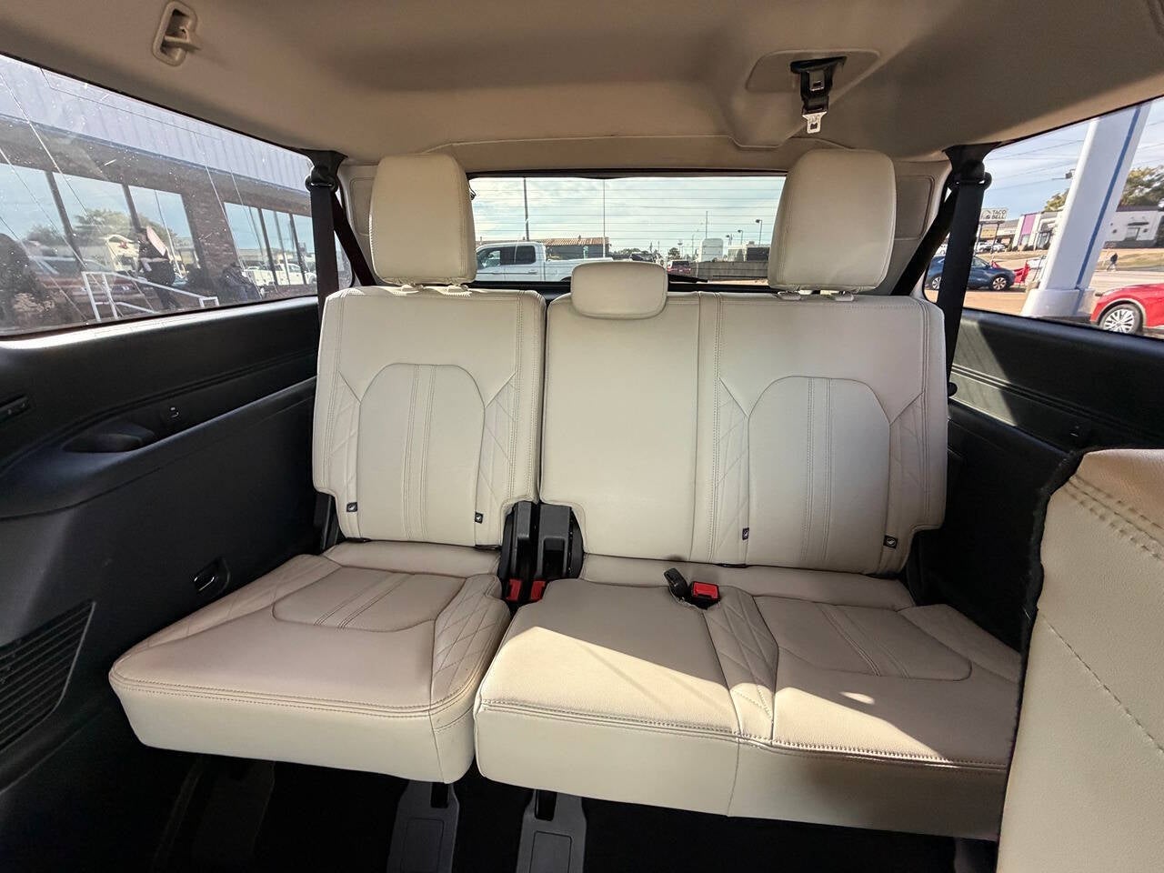 2018 Ford Expedition MAX Platinum 4x4 4dr SUV
