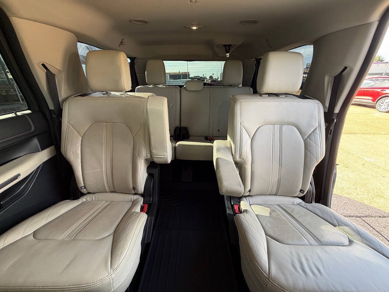 2018 Ford Expedition MAX Platinum 4x4 4dr SUV