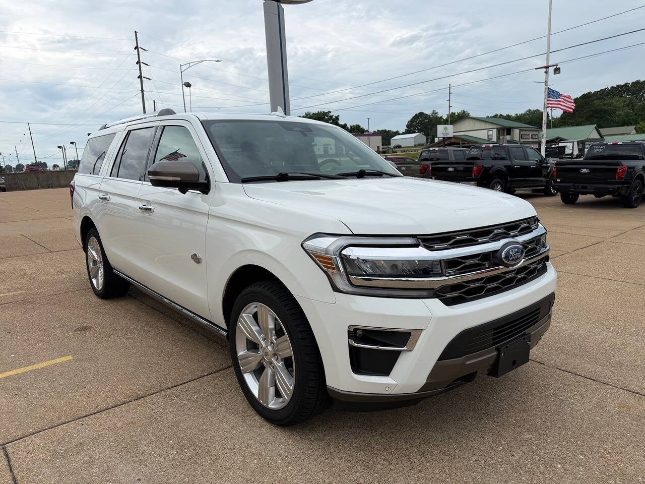 2024 Ford Expedition MAX King Ranch 4x4 4dr SUV