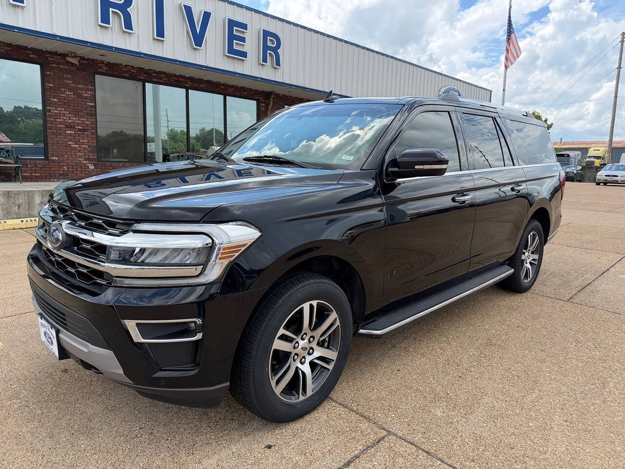 2022 Ford Expedition MAX Limited 4x4 4dr SUV