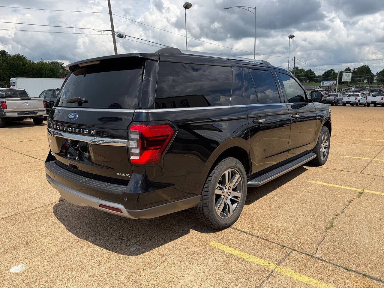 2022 Ford Expedition MAX Limited 4x4 4dr SUV