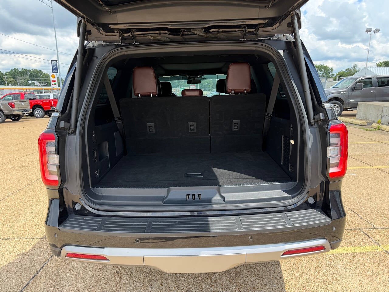 2022 Ford Expedition MAX Limited 4x4 4dr SUV