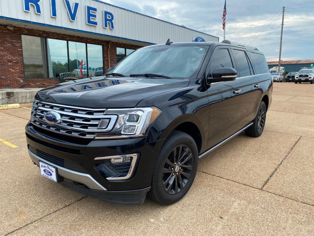2019 Ford Expedition MAX Limited 4x4 4dr SUV