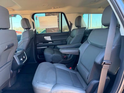 2026 Ford Expedition Active 4x4 4dr SUV