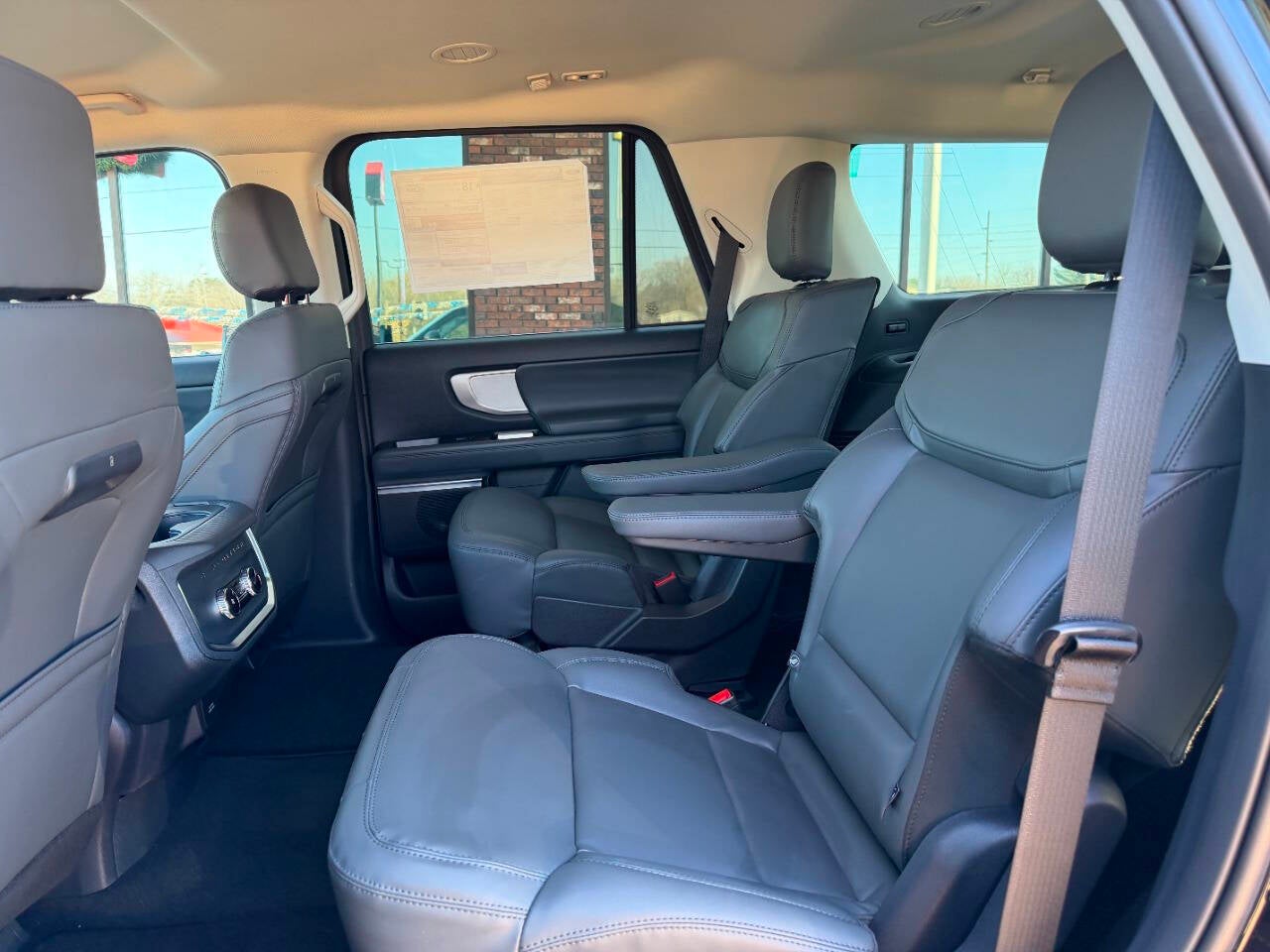 2026 Ford Expedition Active 4x4 4dr SUV