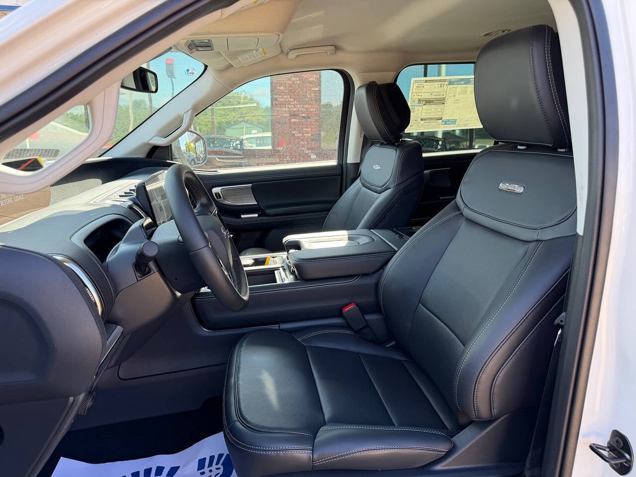 2027 Ford Expedition Platinum 4x4 4dr SUV
