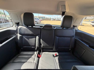 2027 Ford Expedition Platinum 4x4 4dr SUV