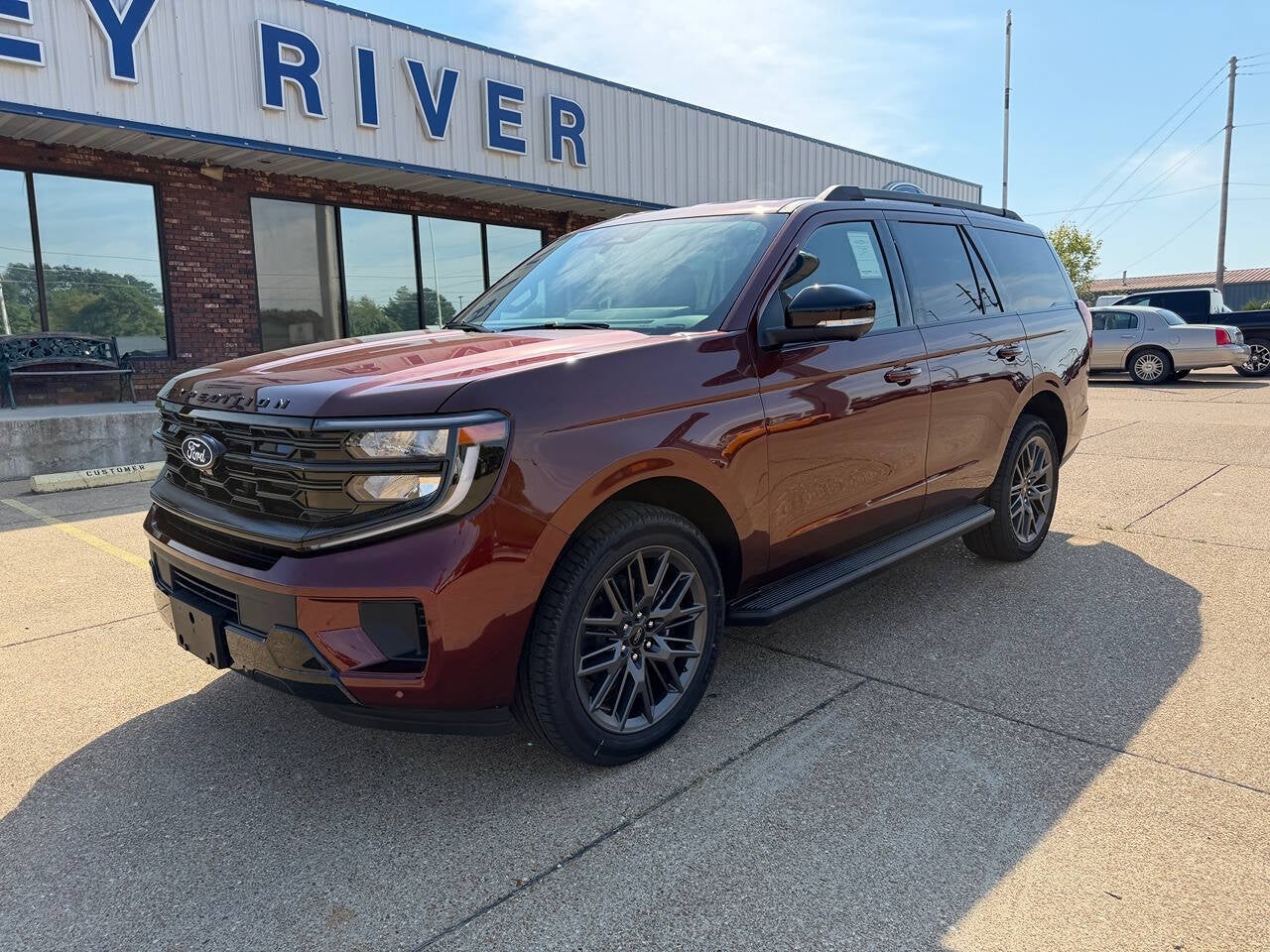 2027 Ford Expedition Platinum 4x4 4dr SUV