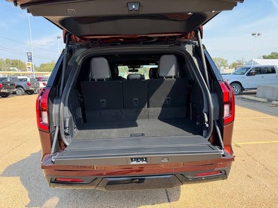 2027 Ford Expedition Platinum 4x4 4dr SUV
