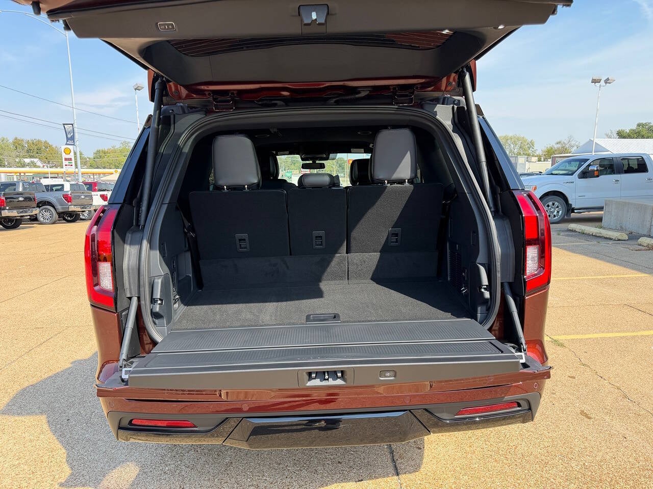 2027 Ford Expedition Platinum 4x4 4dr SUV