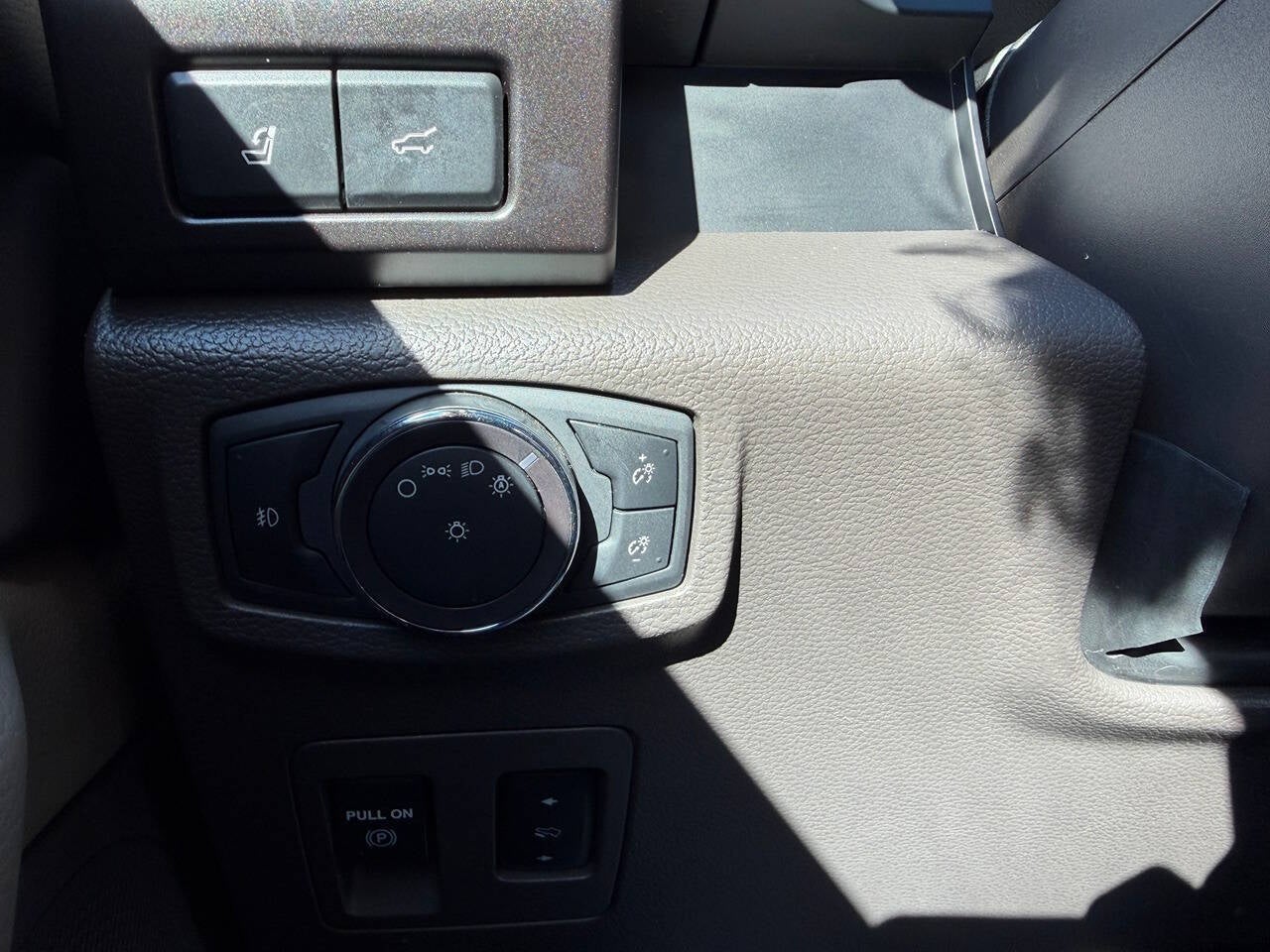 2019 Ford Expedition Limited 4x4 4dr SUV