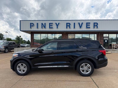 2024 Ford Explorer XLT AWD 4dr SUV