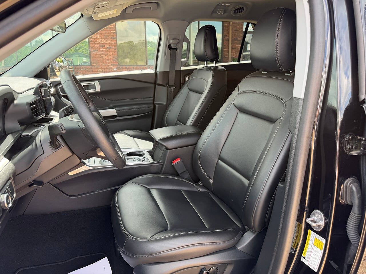 2024 Ford Explorer XLT AWD 4dr SUV