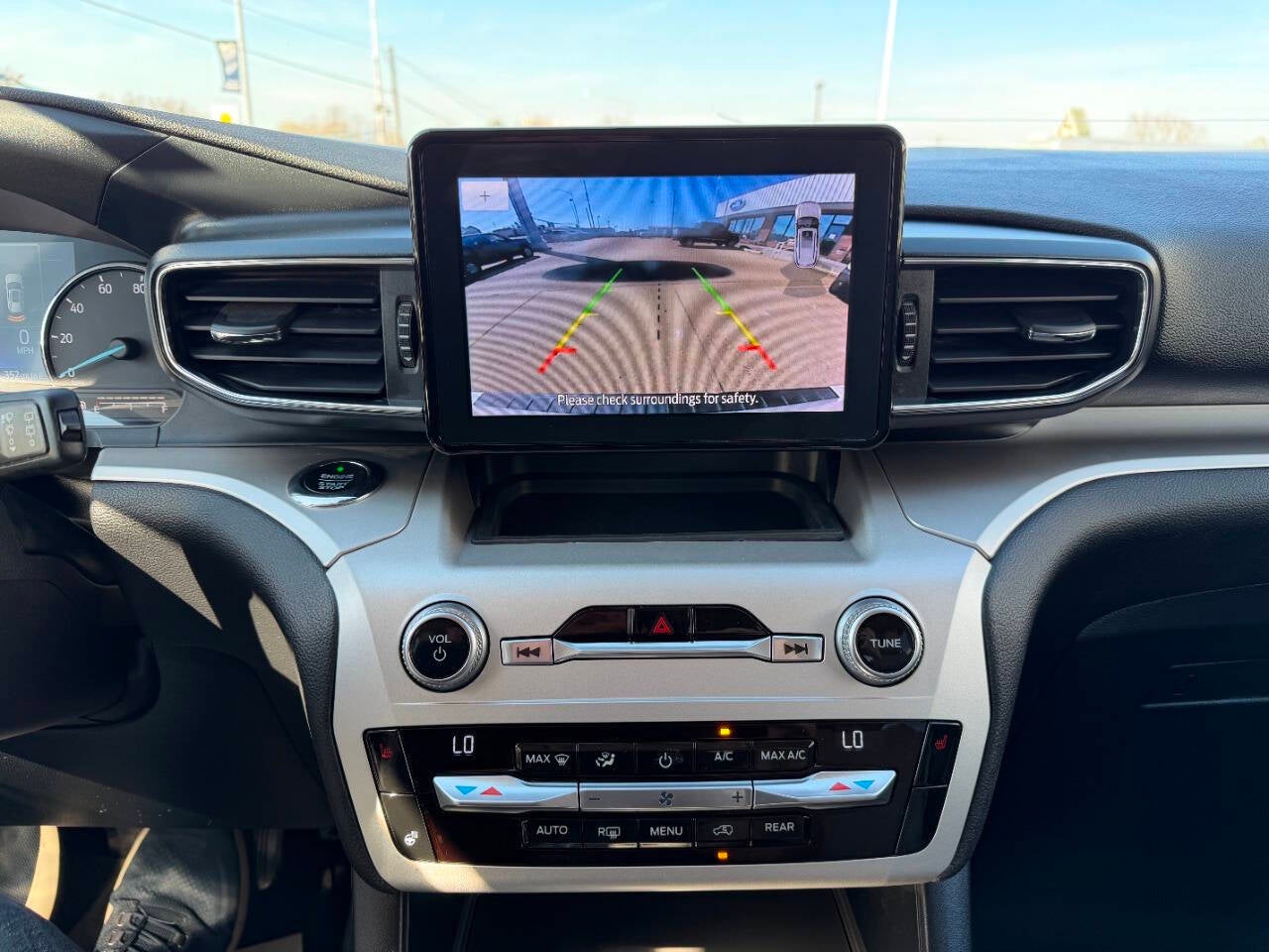 2020 Ford Explorer XLT AWD 4dr SUV