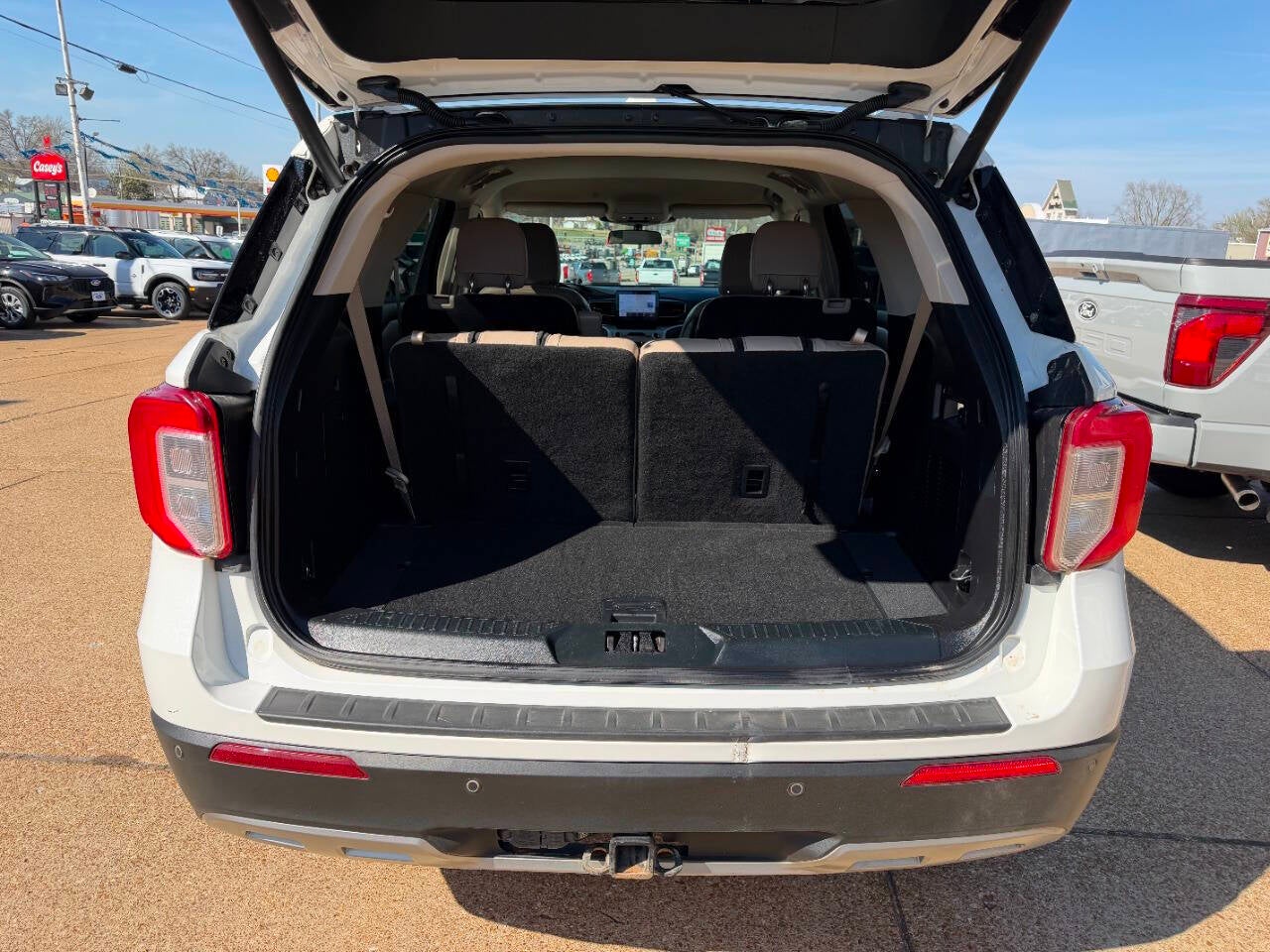 2020 Ford Explorer XLT AWD 4dr SUV