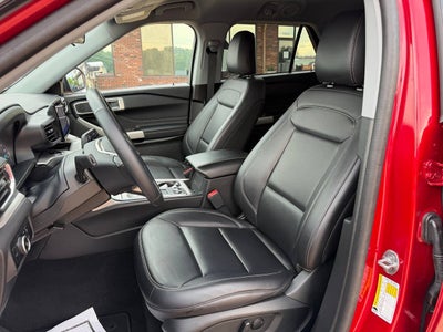2023 Ford Explorer XLT AWD 4dr SUV